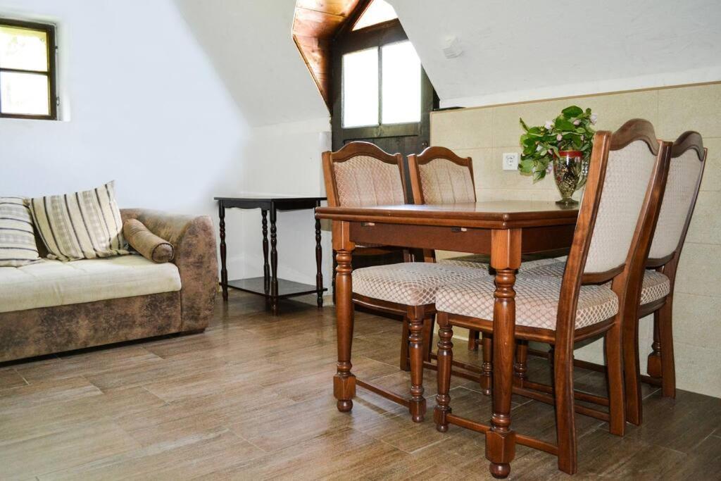 Grandma'S Hut Villa Nikšić Dış mekan fotoğraf