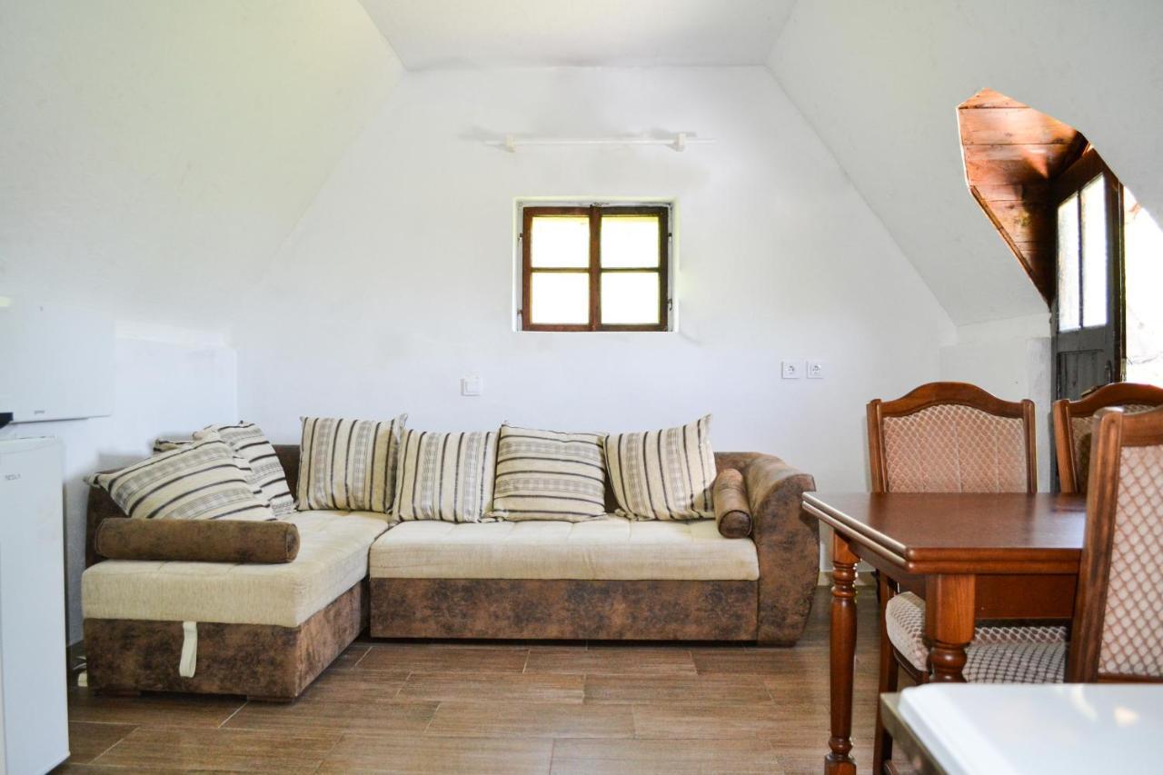 Grandma'S Hut Villa Nikšić Dış mekan fotoğraf